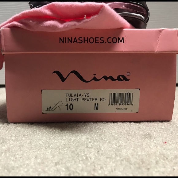 Nina Fulvia Peep Toe Pump in Light Pewter. Size 10 - Picture 6 of 6